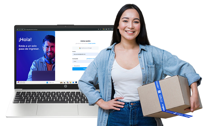 Asesora con laptop y paquete